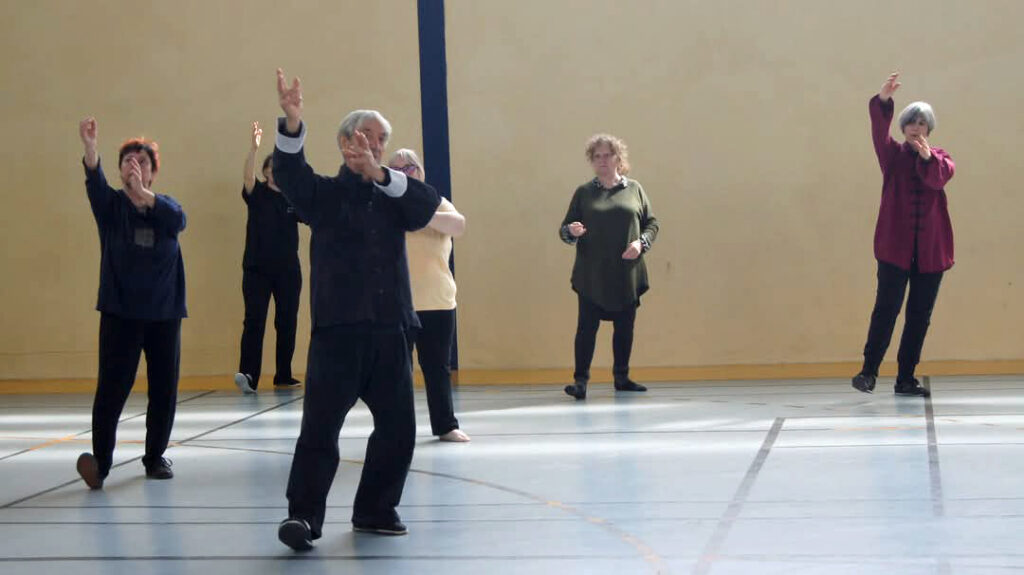 Jean François Billey dirige la forme 1 du petit dragon
